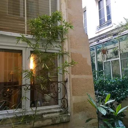 Le Petit Du North Marais Apartment